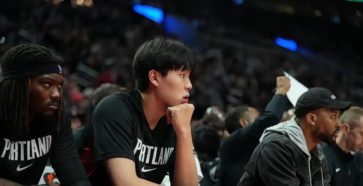 开拓者禁止杨瀚森去NBA，因为他们的目标太“大”了。
他们把约基奇的培养手册，直