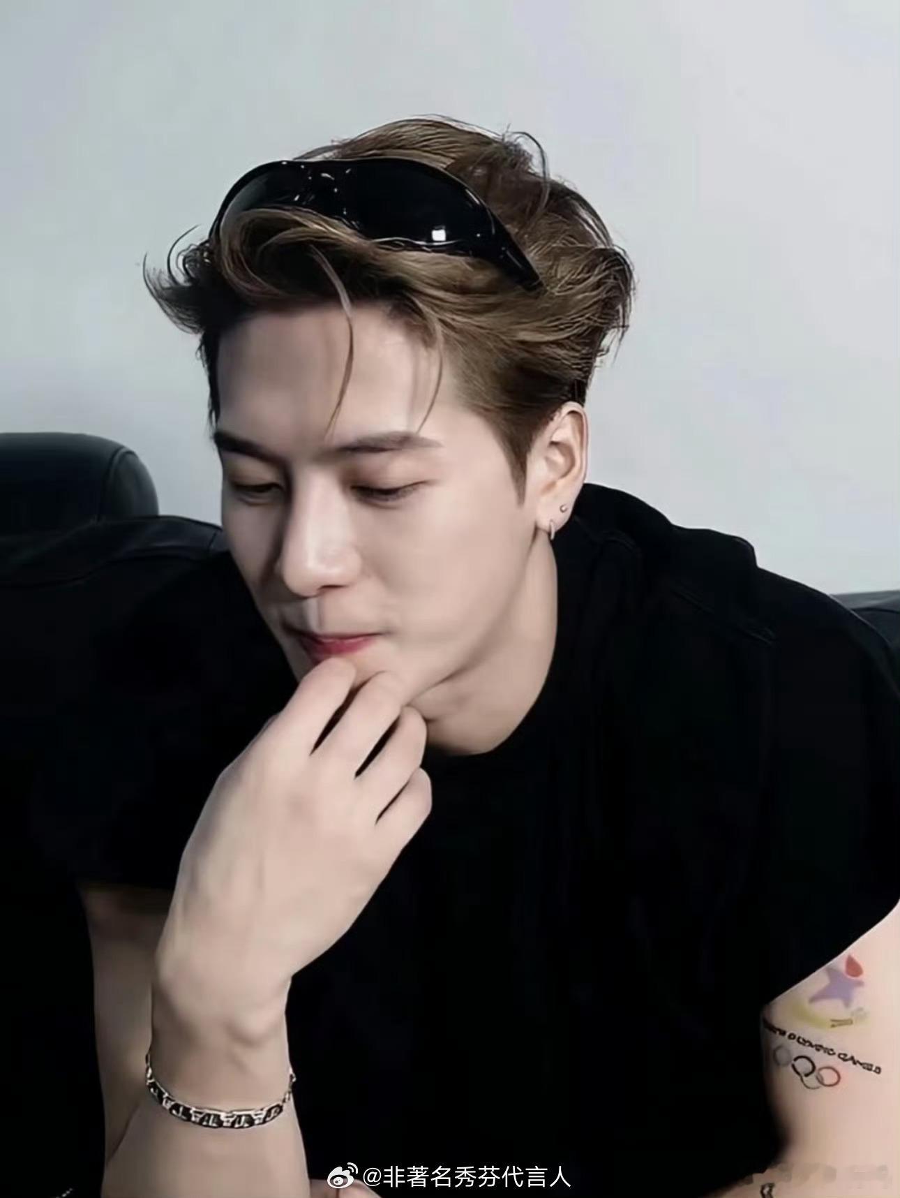 王嘉尔曝自己解决生理需求比🐞强 