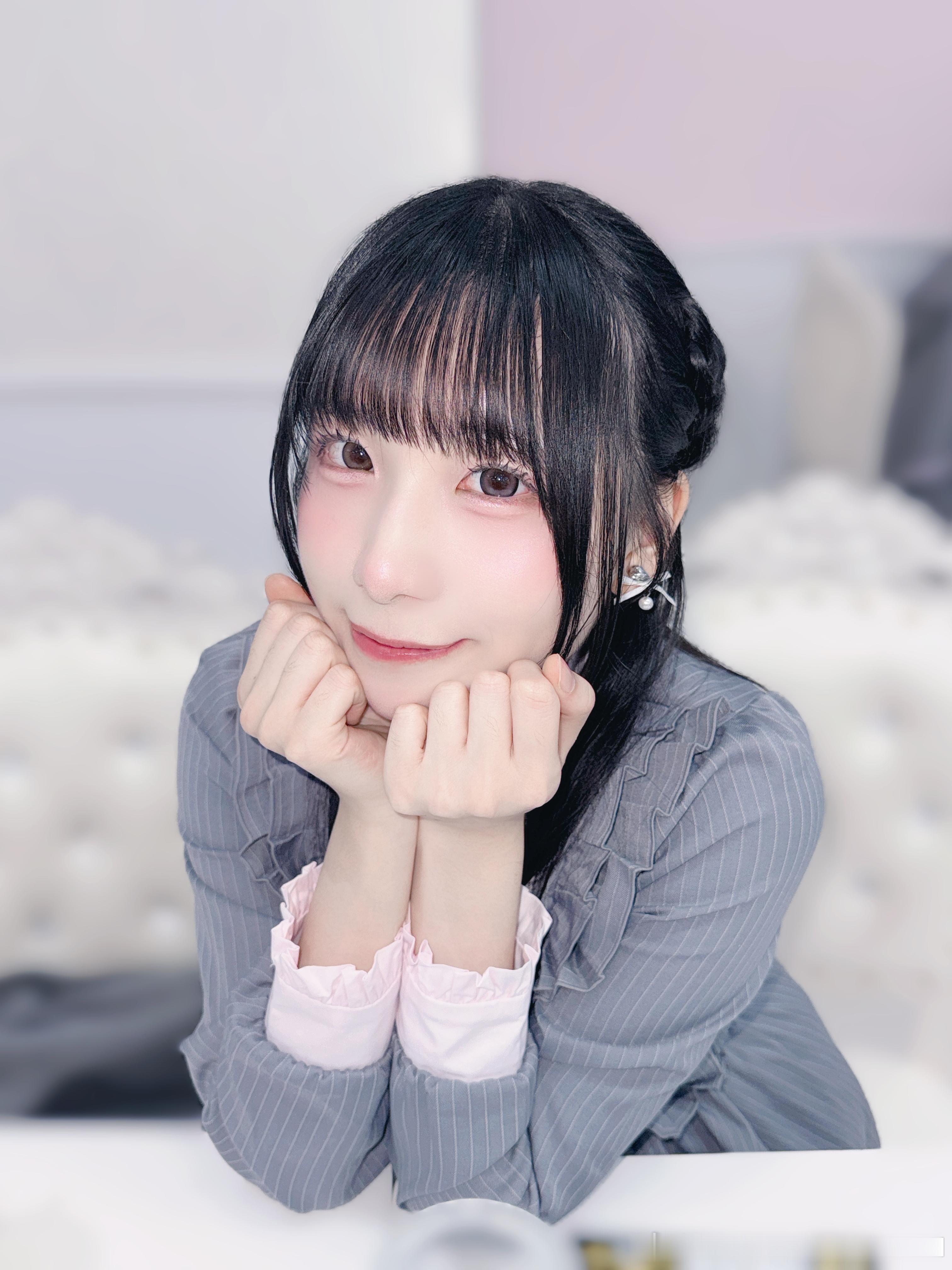 让我喝一口你杯子里的 ​​​