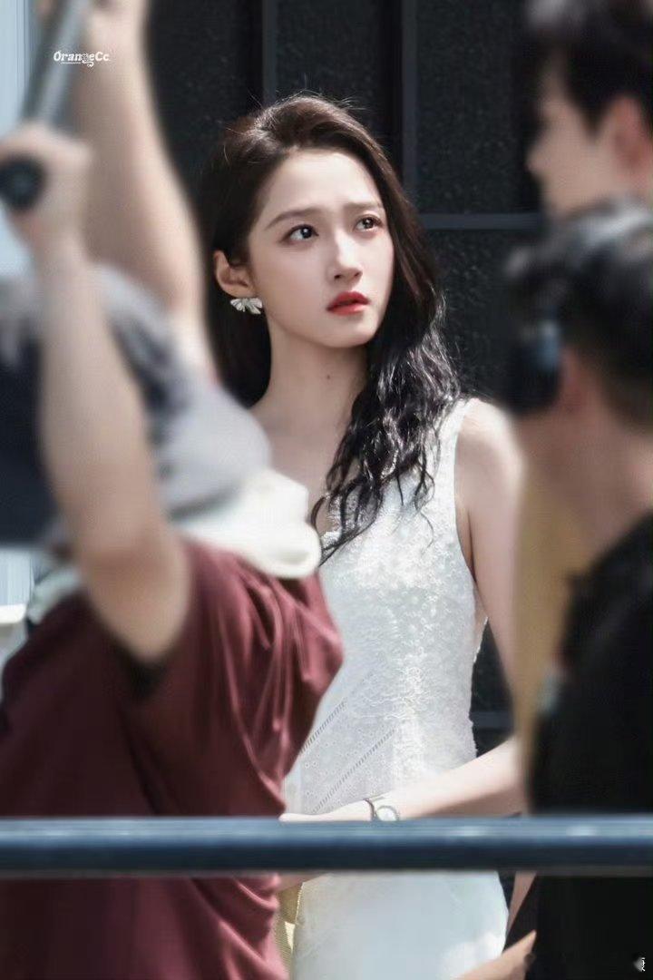 今天的孟露莎真的好美 女神来的