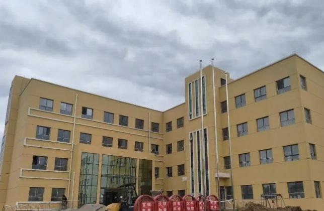 945万教学楼拖了6年，正宁通报

正宁月明九年制学校教学楼，2018年立项、9