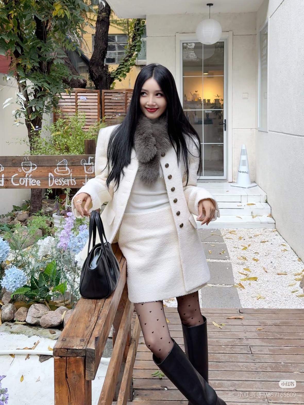 女人如何穿出含蓄的性感?
你是我的星辰，照亮我每一个静谧的夜晚。