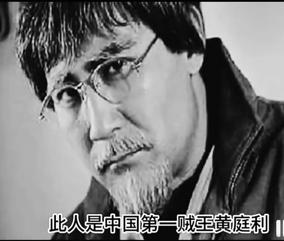 贼王黄廷利，这个人有多厉害，能在10秒钟徒手拔掉一个鸡蛋壳。