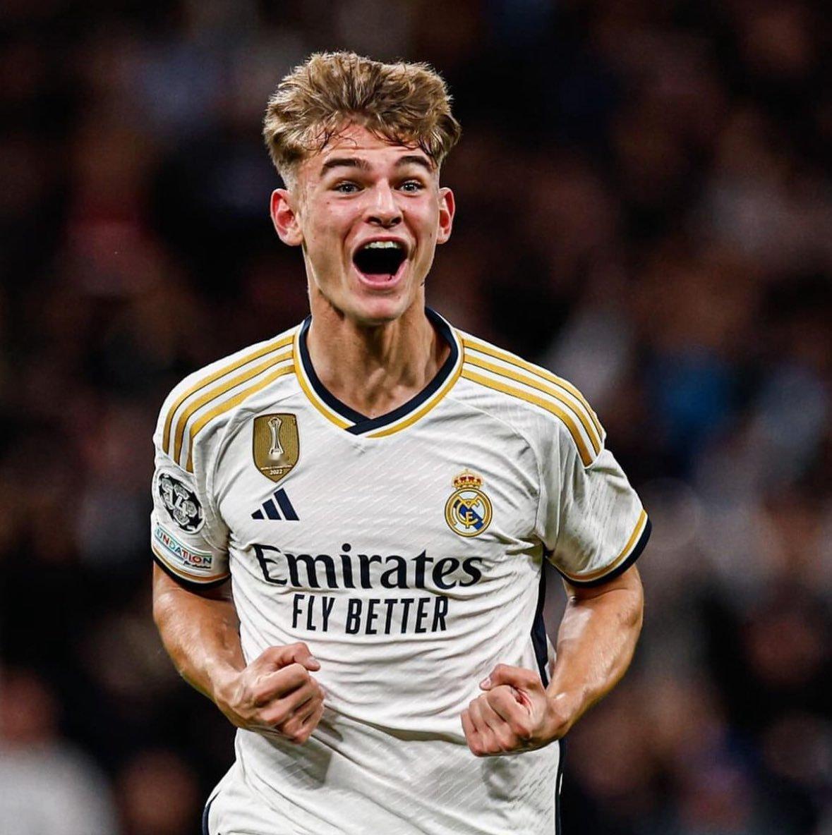 阿斯：皇马正在考虑尼科·帕斯的回归！halamadrid ​​​