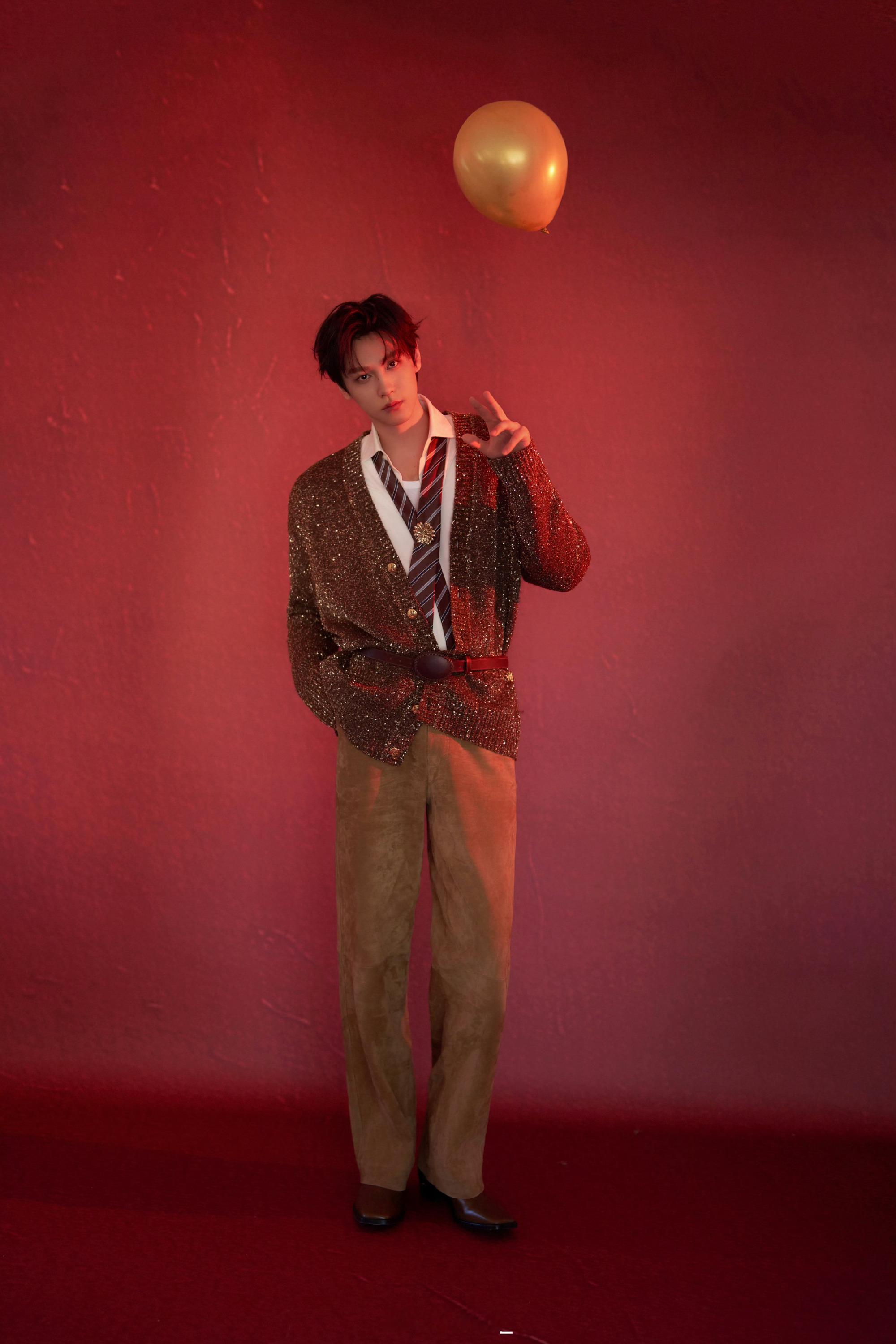 田栩宁新年营业🥳田栩宁新年照