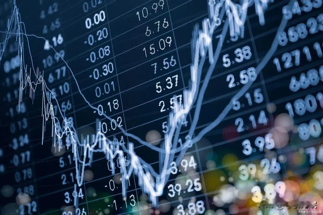 尽量做自己擅长的亊吧
        我的姑父是改革开放第一批下海，第一批万元户