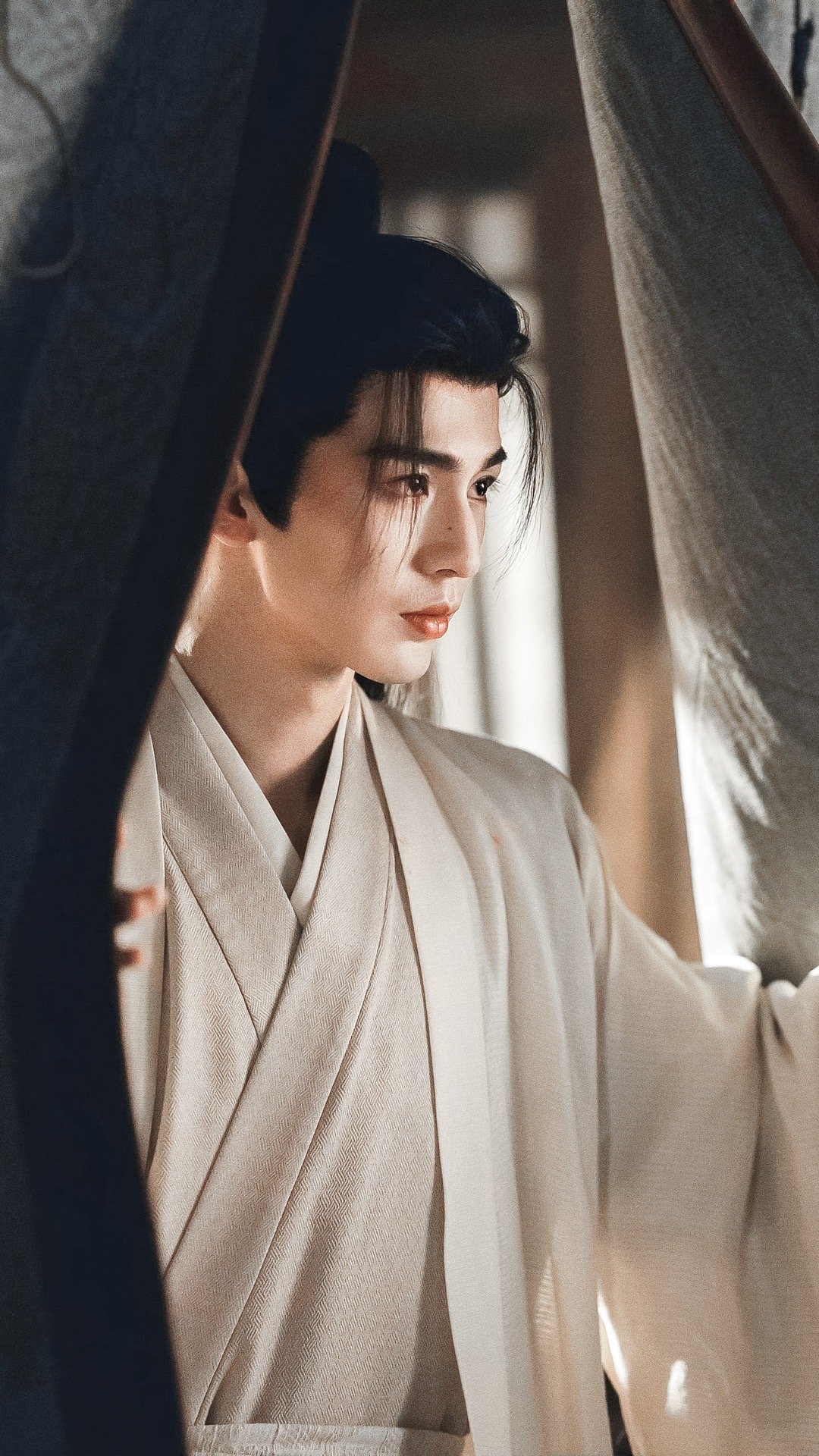 原著谢征和长玉提了分手原著里后期谢征专门cos儒雅书生讨樊长玉开心😁结果发现樊