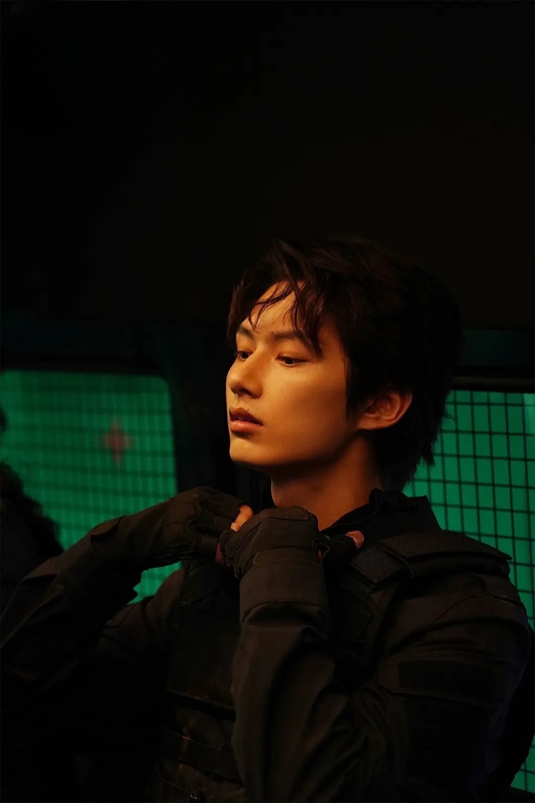 文俊辉凭《捕风追影》胡枫一角入围了38届百花奖最佳男配初评！！！！！演员文俊辉永