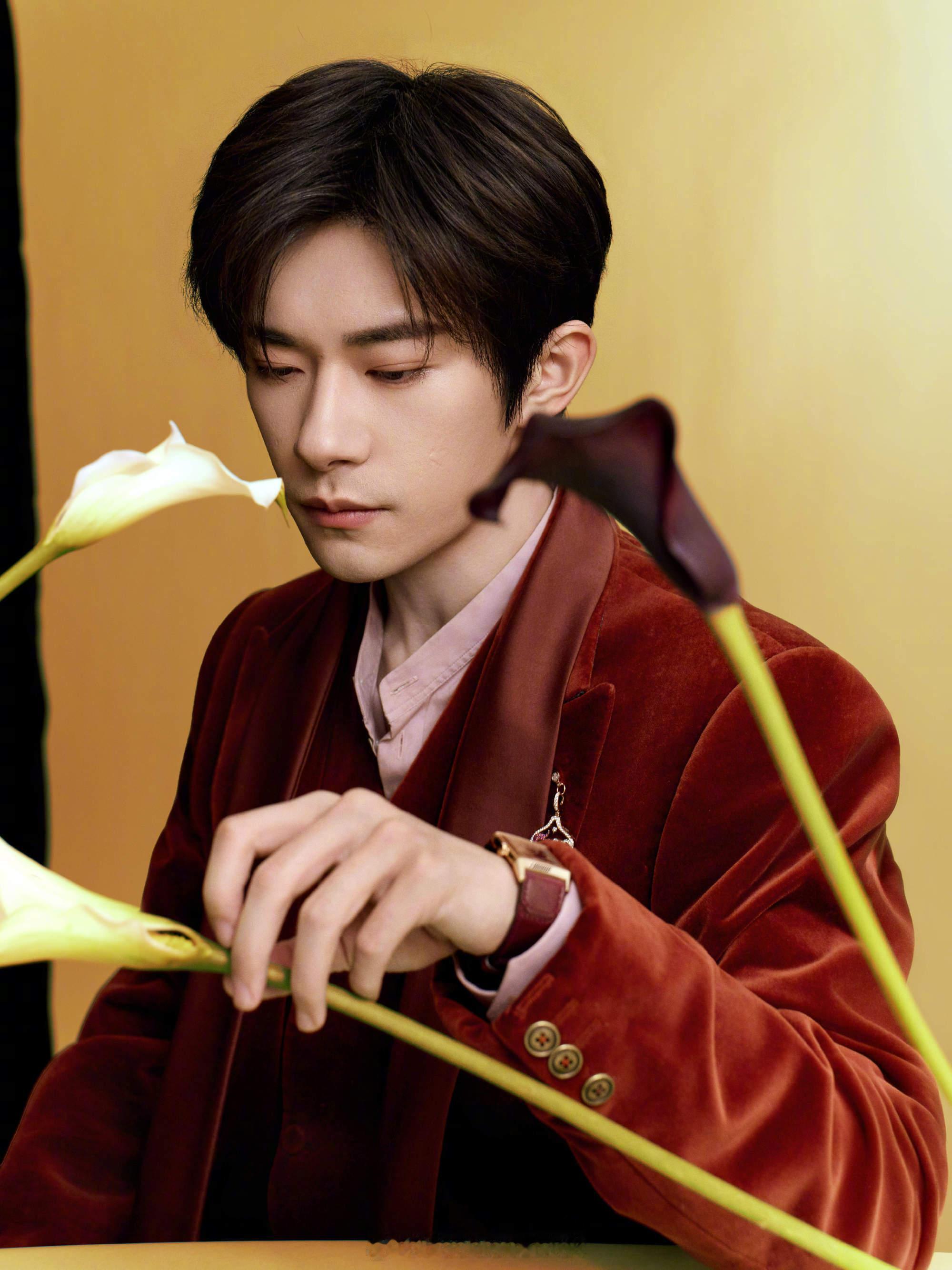 MOK_StarStyle 男明星新春造型大片赏析1️⃣ 王一博 in Geor