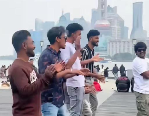 印度人正在扎堆涌入中国？但是这对我们来说，会带来哪些冲击？

麻烦看官老爷们右上