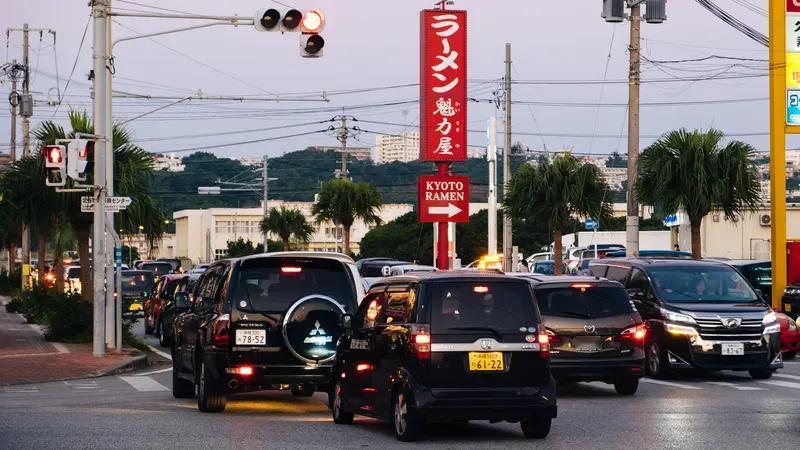 琉球民众对美军基地说“不”太有道理了。从历史看，《开罗宣言》等文件明确日本主权不