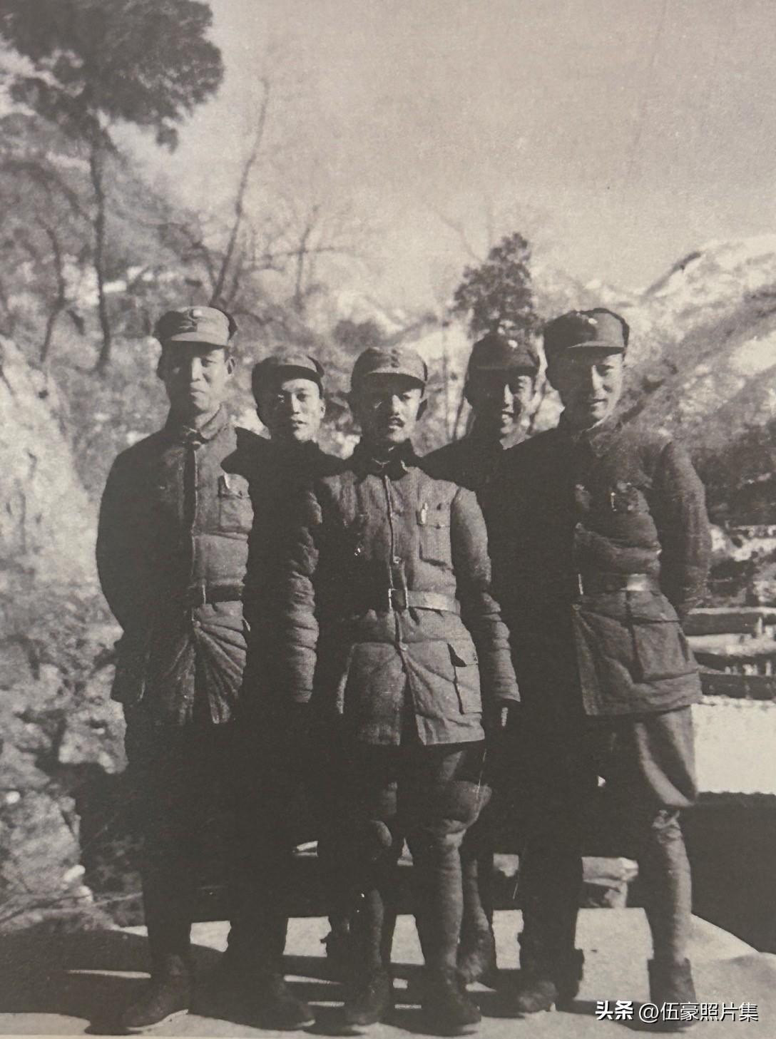 1939年1月，贺龙、关向应率第120师到达冀中。图为2月1日，聂荣臻在河北平山