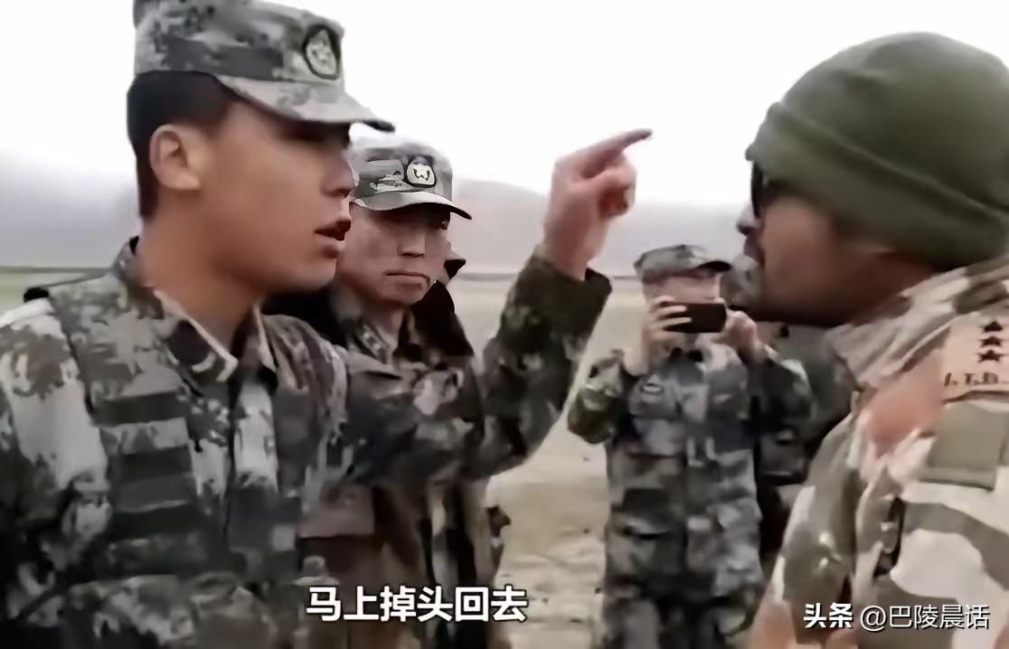 看到下面这张照片，尤其是看到吕天仓那张大义凛然的脸，我今天再次被感到啦！

在加