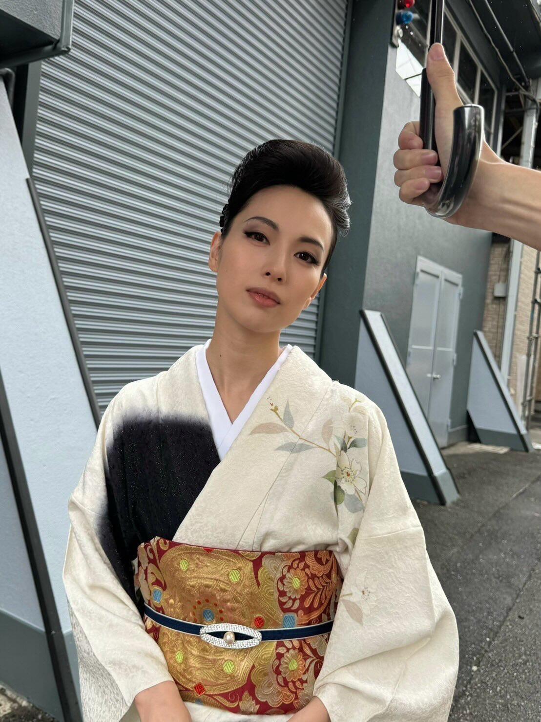 女人中的女人，你们都去看地狱占星师 