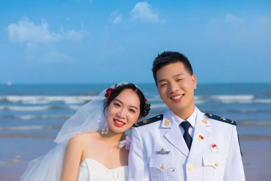 #军恋[超话]#一生有你，三生有幸，生活很苦，有你很甜。因为是你，距离再远也没有