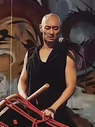 全网都在扒成都的叶松源，事情闹了好几个月，热度一直没断，结果正主跑得干干净净，彻