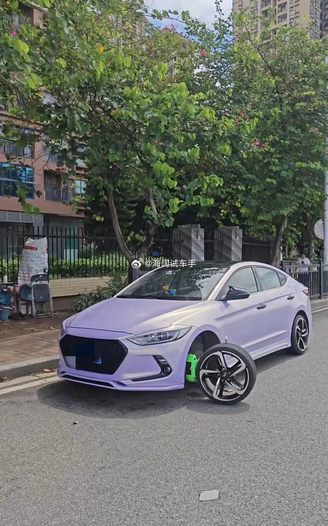 轱辘不在车上，车为啥保持水平呢？？？ 海阔试车超话