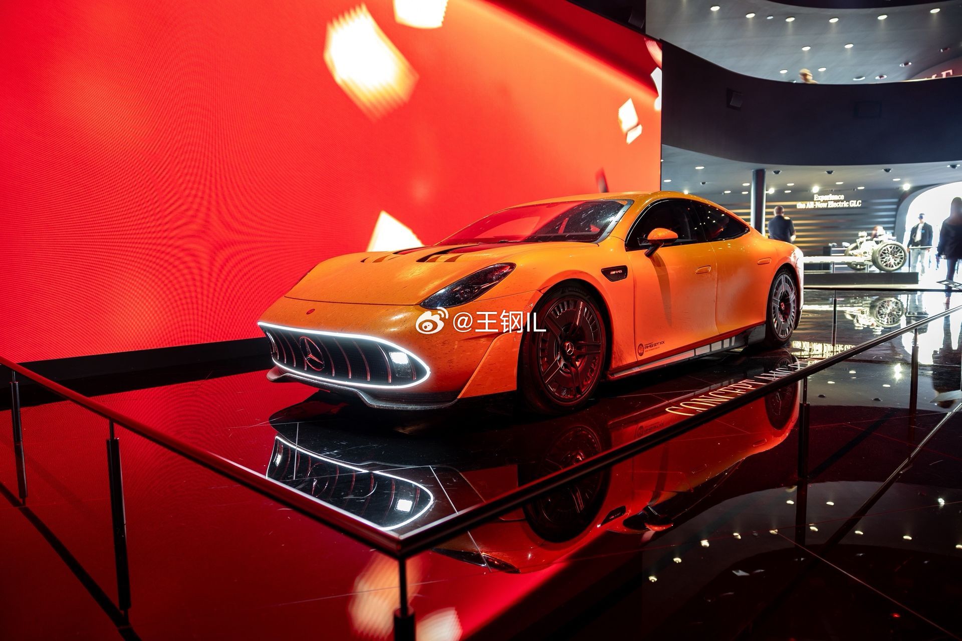 这台 Mercedes-AMG GT XX Concept 电动车，刚刚在意大利
