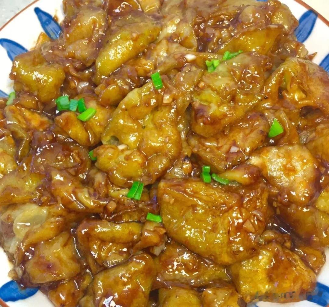 #十月美食录# 
春夏秋冬都是各个季节的时令蔬菜,夏季的时令蔬菜也有很多,当季的