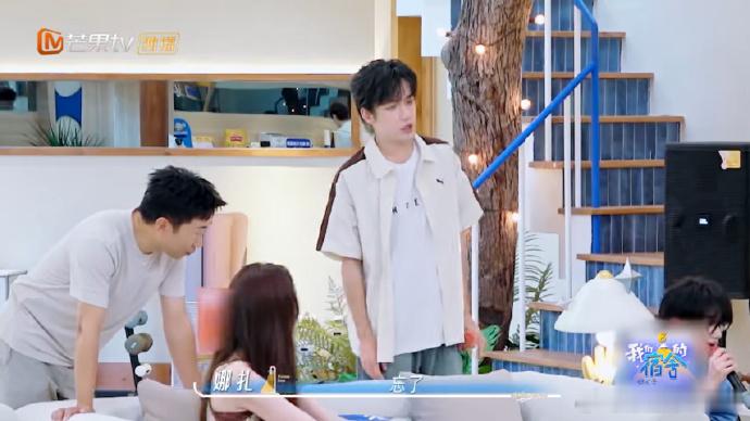 娜扎18岁拍的红尘客栈MV娜扎也太优秀了，属实没想到和周杰伦这么早就合作了红尘客