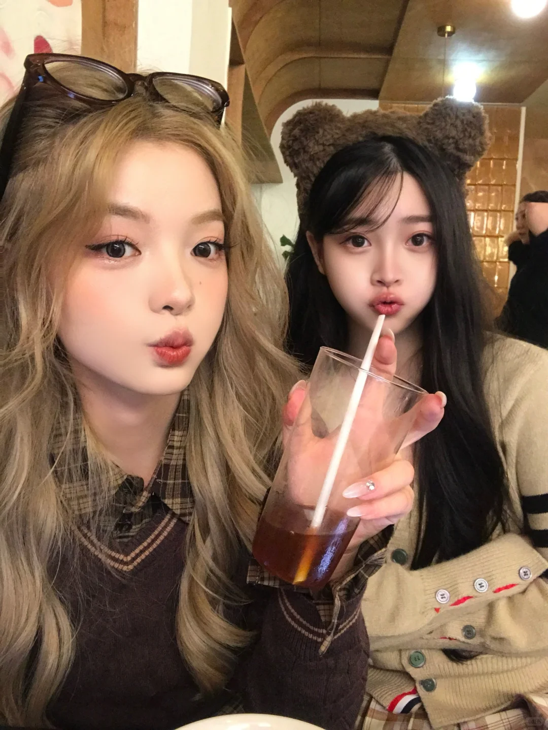 闺蜜拍照👭适合秋天的棕色系合照🍂