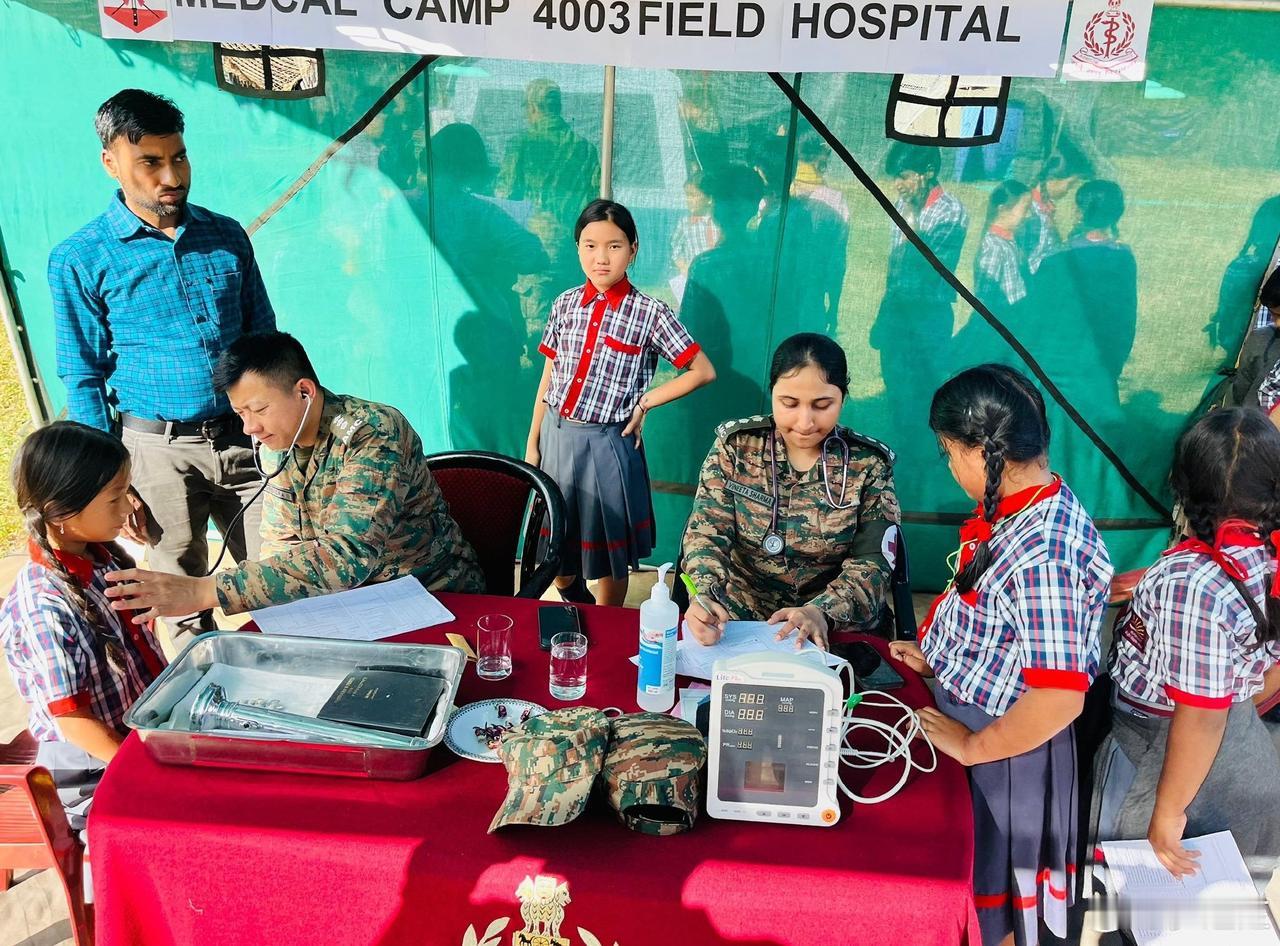 11月25日，印度占领军在藏南都登地区开展其所谓“亲民”的“医疗救助”活动。位于