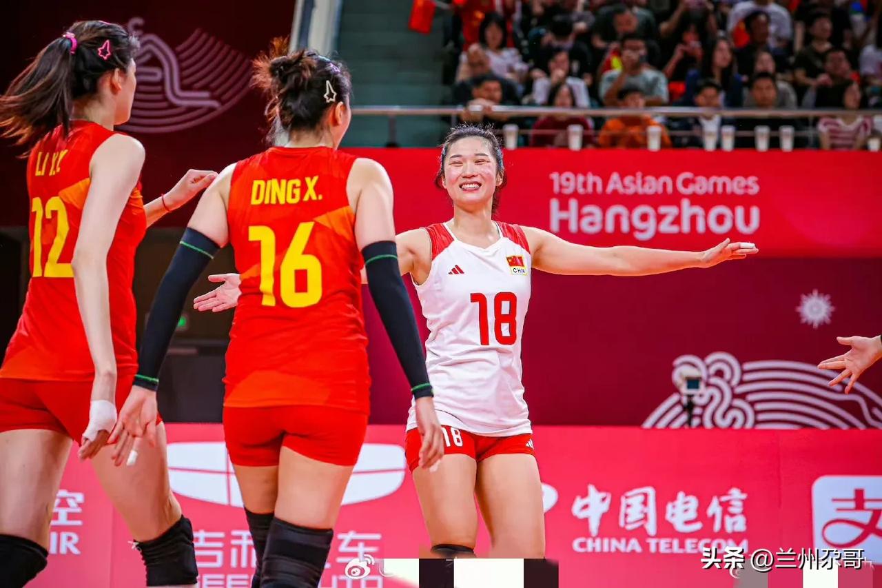 【难能可贵】#中国女排# 
2022杭州第19届亚运会女排排位赛
对阵双方：中国