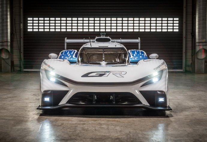 勒芒来了辆氢能赛车
在今年的勒芒 24 小时耐力赛期间，Toyota Gazoo