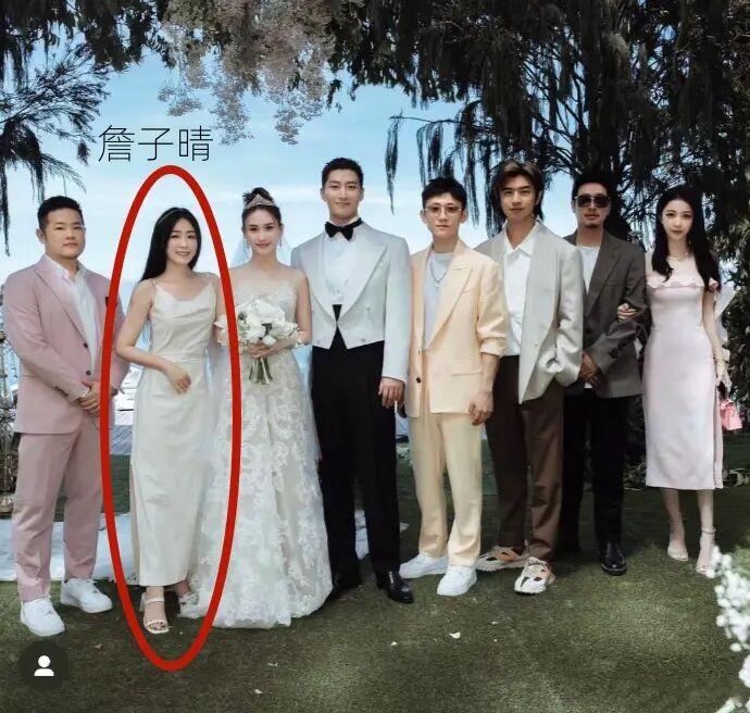窦骁，太尴尬了！
何超莲的闺蜜詹子晴竟然发文说:窦骁的很大！

何超莲的闺蜜是怎