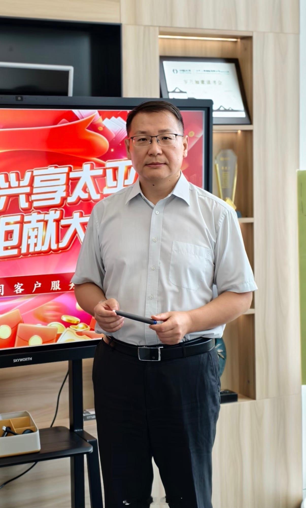 民警称女孩自愿发生关系不属强奸是谁在老男人的一句句“宝见，我受你一辈子”，迷失自