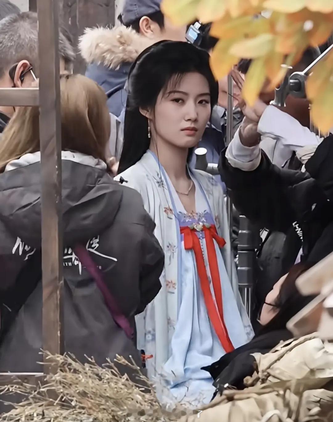 卢昱晓新剧的最新路透如何？是不是瘦了？ 