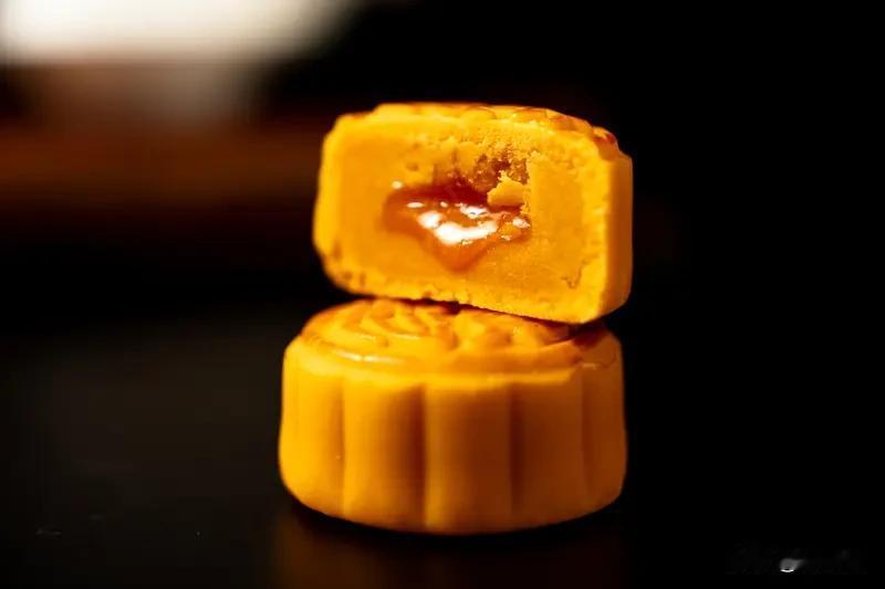 没卖完的月饼去哪儿了 没卖完的月饼都跑哪儿去了？前阵子刷到有人专门等中秋过后蹲月