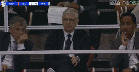 菜鸡互啄！[捂脸]球迷熬夜看“荷法PK”，它真的踢得是合情合理合法；美洲杯“秘智