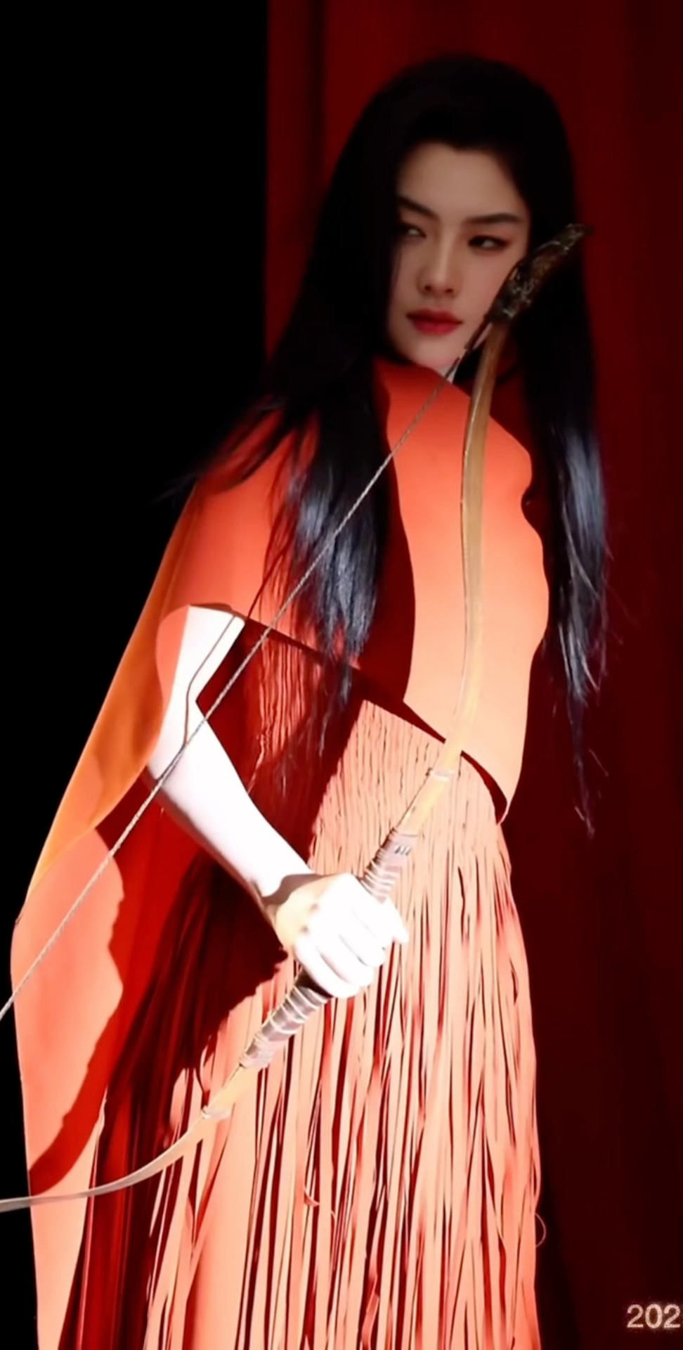 微博之夜红毯 陈丽君微博之夜红毯造型视频，好美好有气质，大气明媚