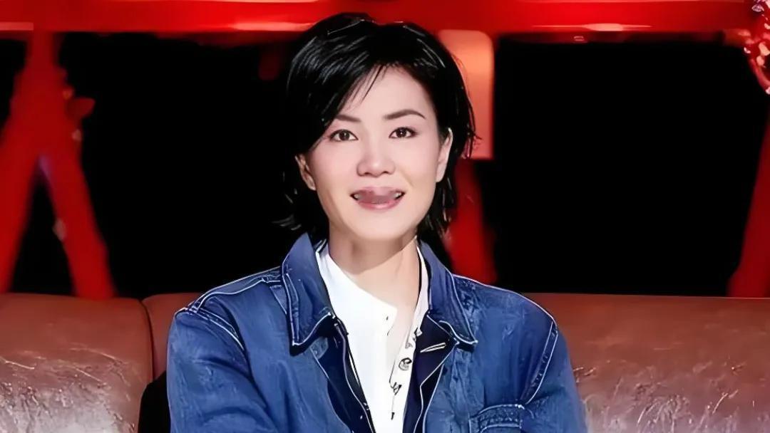 王菲：娱乐圈独一无二的美，她的青春年华藏着哪些秘密？

王菲，这个名字在娱乐圈里