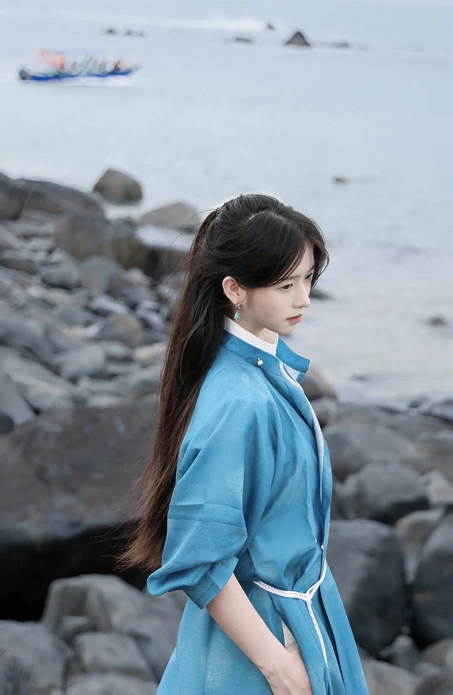 穿圆领袍去看海的那天