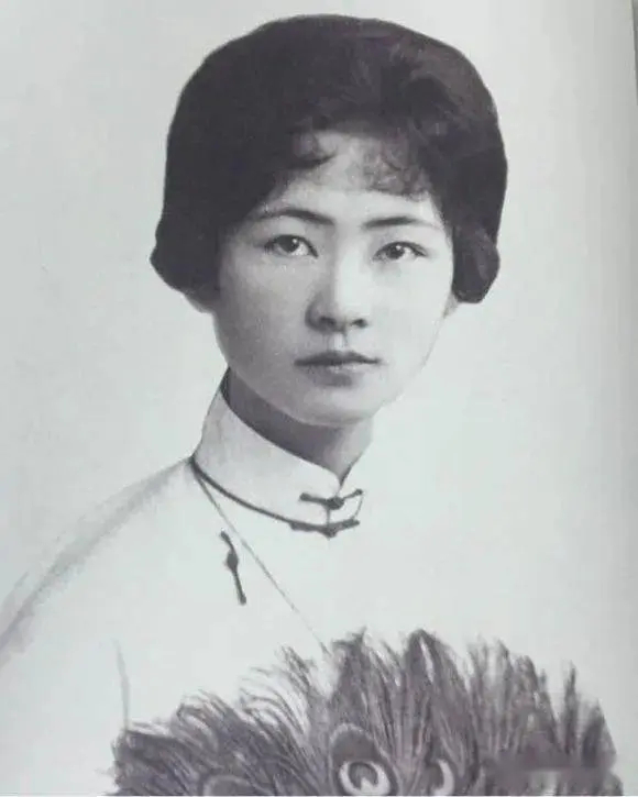 林徽因太美了，气质太好了，哪个女星能演绎出林徽因的风采神韵？周迅在电视剧《人间四