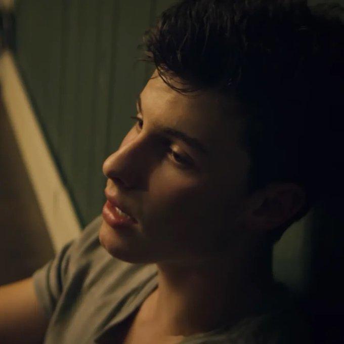 ShawnMendes 十年前，Shawn Mendes发行单曲《Treat Y