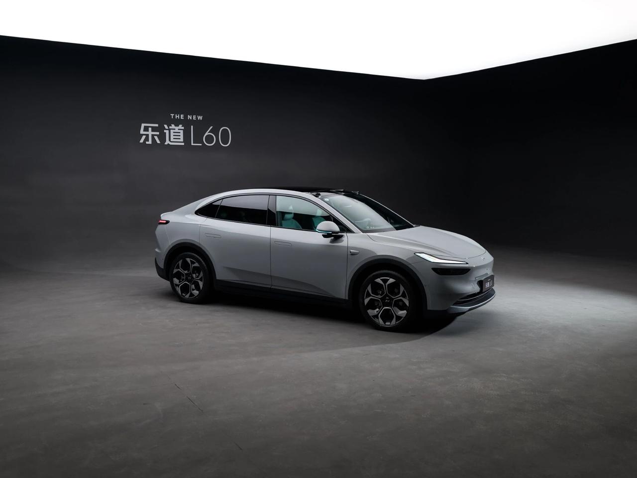 新款乐道L60上市啦！租电版13.58万元起新款乐道L60推出三款配置，租电版1