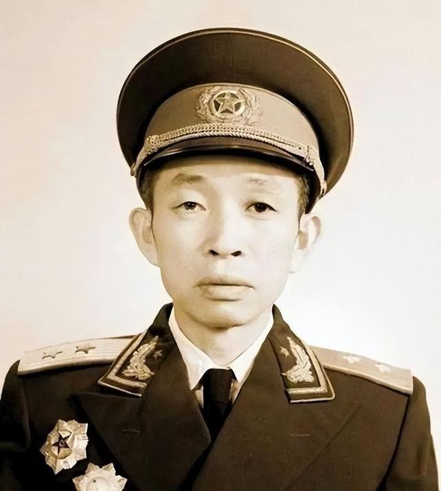 1959年王必成带头批判粟裕，会后贺龙感叹：王必成可深信、可深交
说起那段军旅往