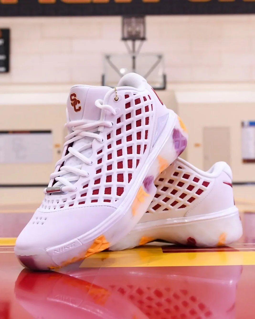 南加州大学专属的 Nike Kobe 3 Low Protro “USC Tro