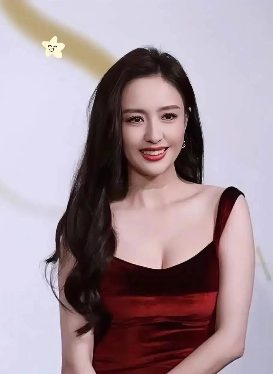 佟丽娅估计都不会结婚了原因很简单不是忘不了大导演陈思诚，而是如今的她觉得婚姻是选