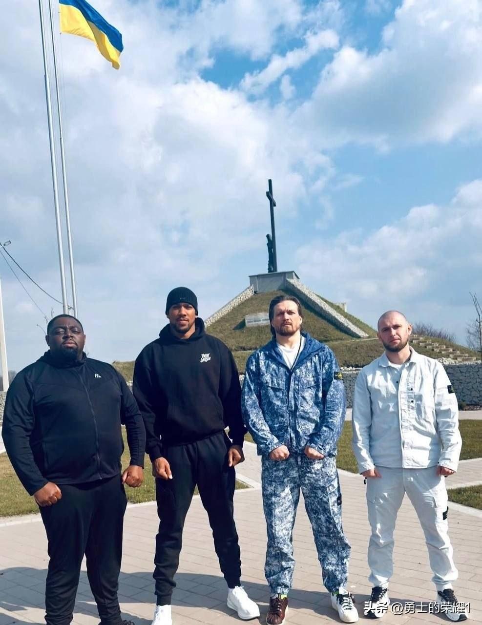 世界拳击传奇人物齐聚基辅——亚历山大·乌西克将安东尼·约书亚带到了乌克兰首都。