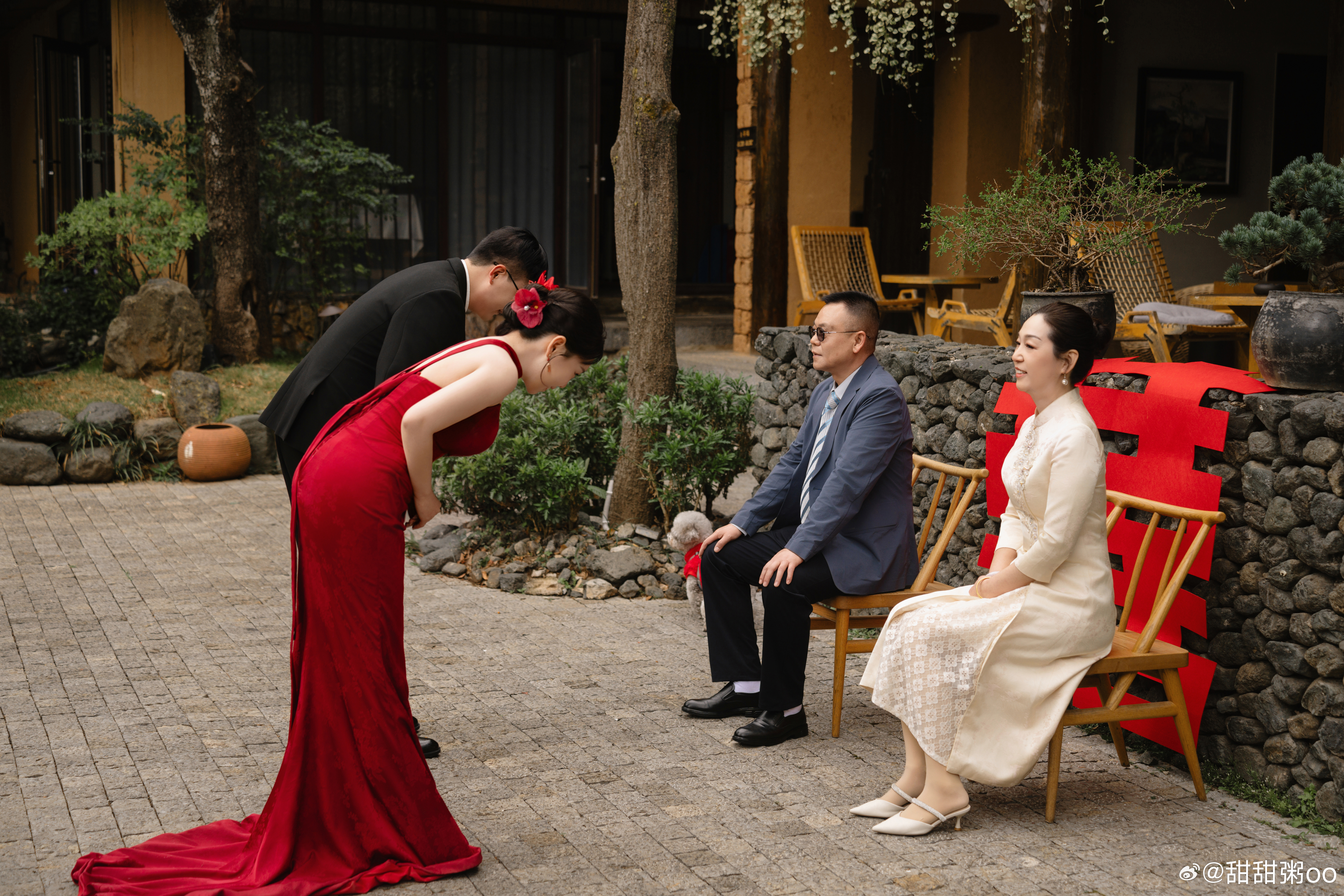 婚姻的魔法就是拥有了双倍母爱我的妈妈，是幼儿园时把我送去最好的学校的妈妈；是小学
