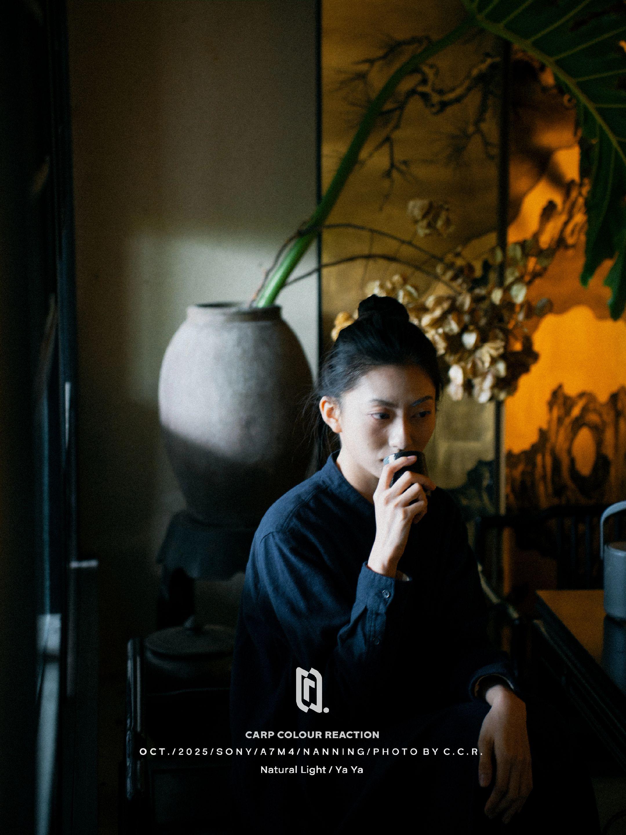 喝一杯茶都能出大片！摄影攻略：“故事感”照片是一个非常迷人的概念，它指...