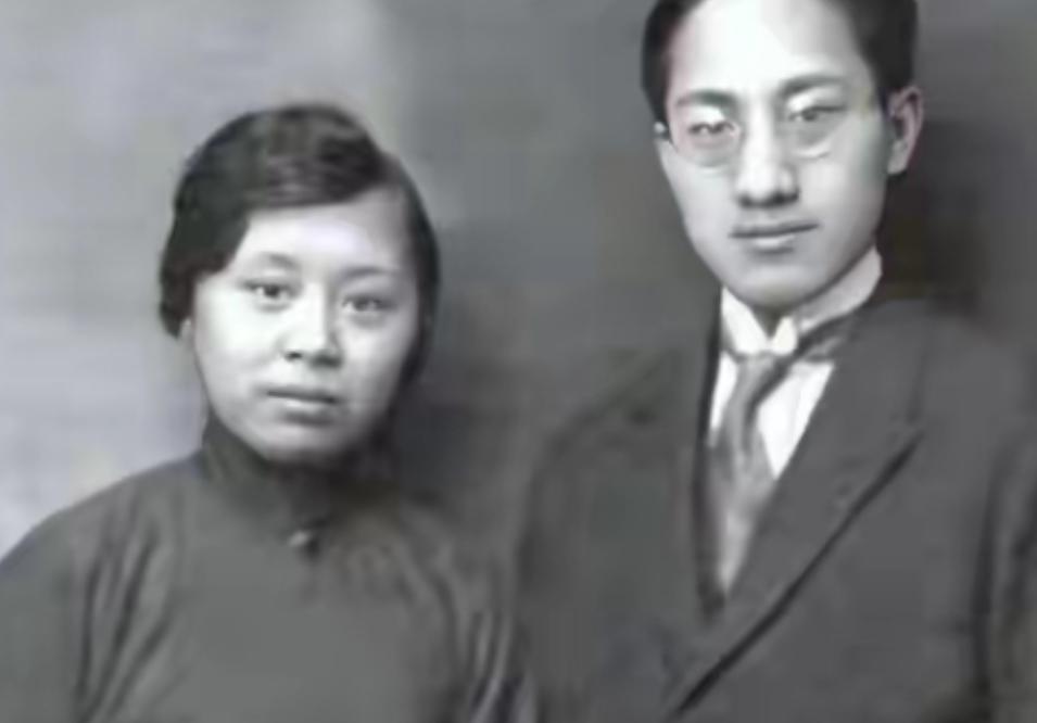 在徐志摩的认知里，包办婚姻迎娶的原配张幼仪，是刻板守旧、满身土气的旧式女子，与追