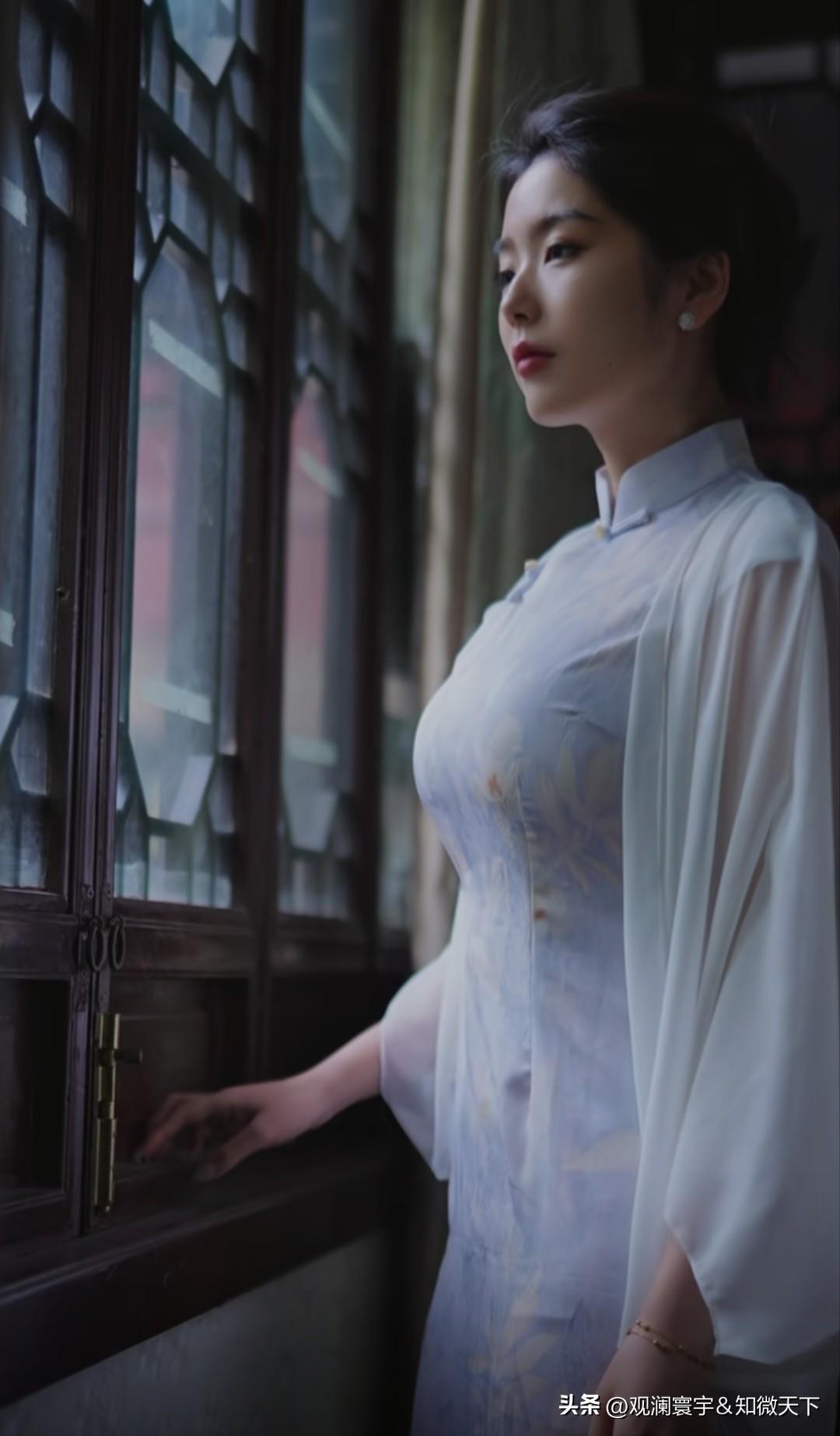 人活到一定岁数，慢慢戒掉了倾诉。
 
年轻时心里装了事，总想着找人说说，盼着有人