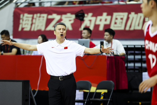 中国男篮vs波黑男篮 中国男篮最终75-72险胜，热身赛四连胜，但这场比赛再次暴