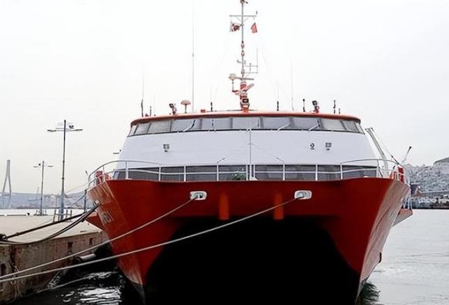 “这也能白嫖？”浙江一渔民在东海捕鱼时，发现了一艘无人的豪华游轮，于是打算将其拖