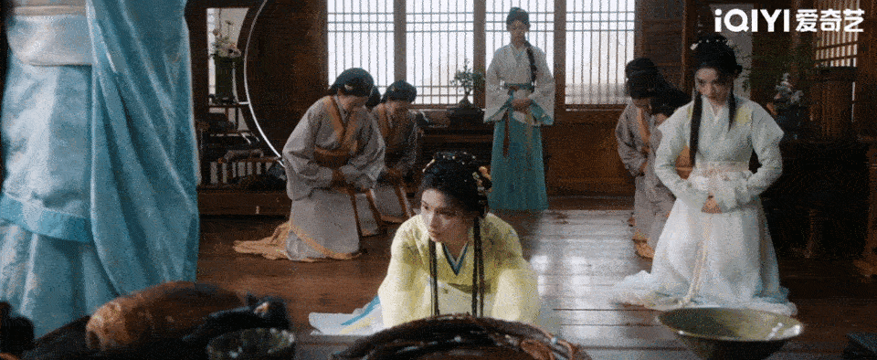 艾米好萌不像演的答应我以后古偶少女都按照艾米这个标准来好嘛！太可爱了，举手投足之